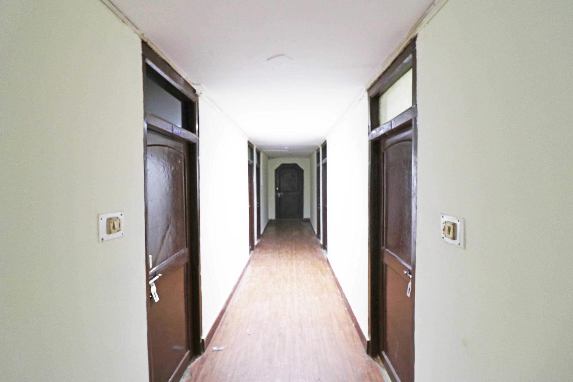 Hotel Shreya 布巴内什瓦尔 外观 照片