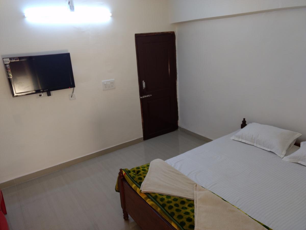 Hotel Shreya 布巴内什瓦尔 外观 照片